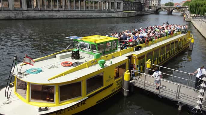east side tour 2.5hour boat cruise in berlin