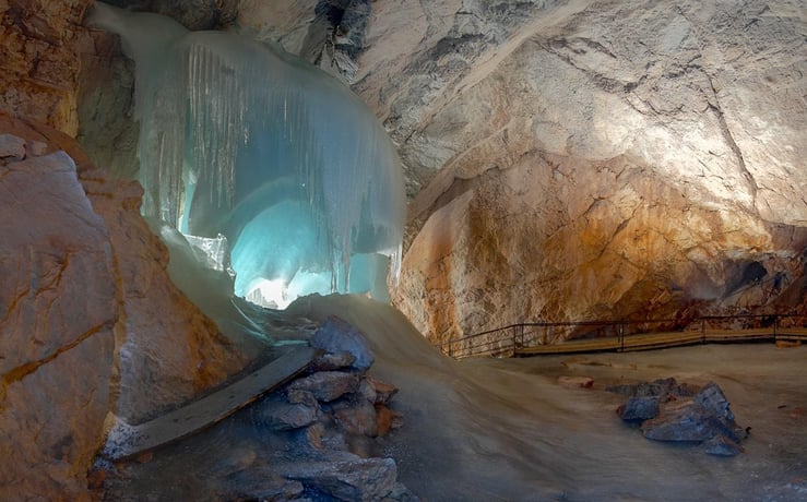 From Salzburg: Private Ice Caves Tour