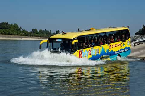 Budapest: Floating Bus Tour by Land and Water