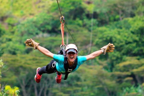 Von Cusco: Via Ferrata und Sky Lodge Zipline