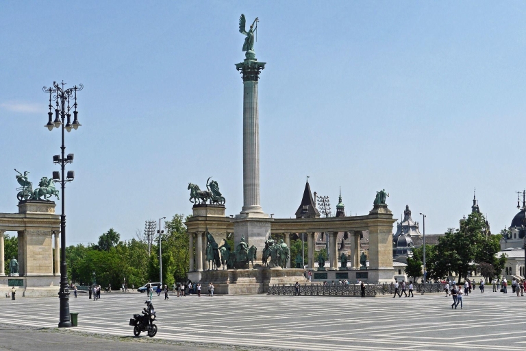 Budapest: recorrido histórico a pie de 3 horas por el centro de PestRecorrido histórico a pie privado de 3 horas por el centro de Pest