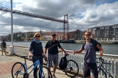 Pedala com Pintxos e Bebidas em Getxo. A costa cénica de Bilbao