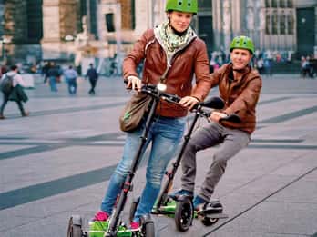 Köln: Geführte E-Scooter-Tour Köln: Geführte E-Scooter-Tour
