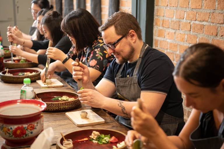 Bangkok: Hands-On Thai Cooking Class & Morning Market Tour Group Class