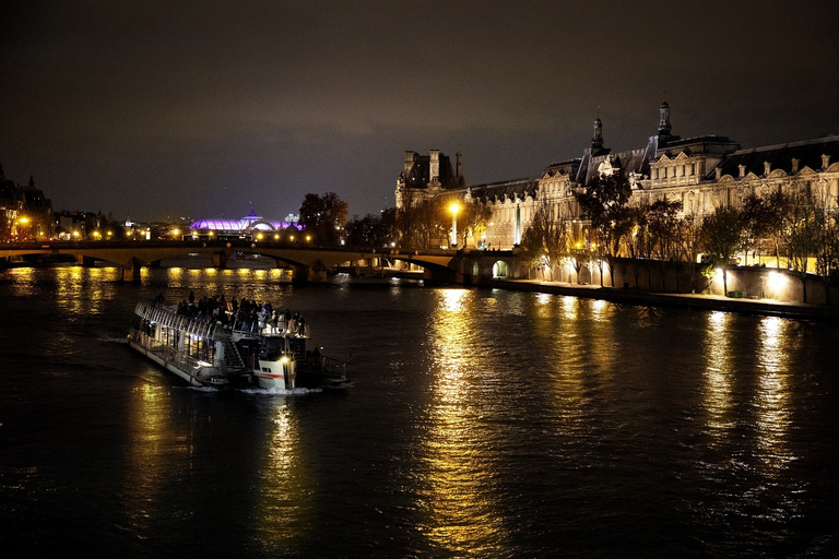 París: Crucero turístico de Nochevieja con champán