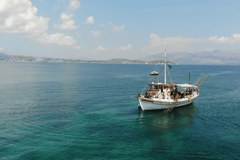 Argostoli: Full-Day Traditional Boat Cruise with Lunch