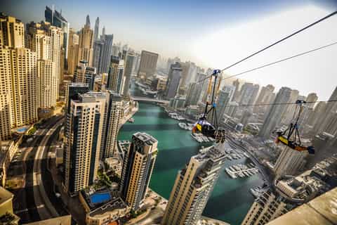 Dubaï : tyrolienne à travers la marina