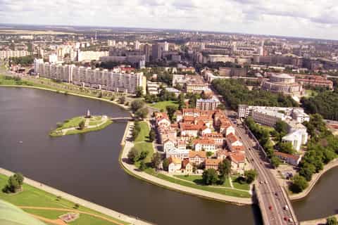 Minsk: 2-Day City, Nesvizh Palace, and Mir Castle Tour