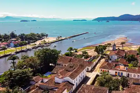 Excursão a pé pela cidade histórica de Paraty
