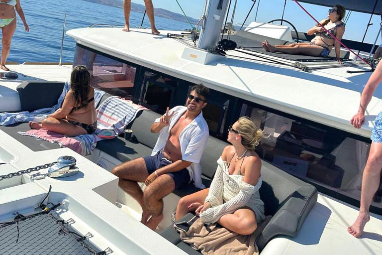 Chania Old Port: Luxury Catamaran Cruise to Agioi Theodoroi