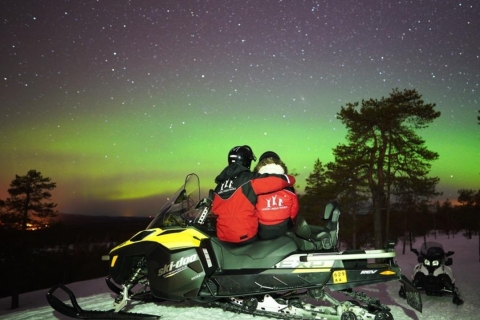 Rovaniemi: Northern Lights Snowmobile Hunt