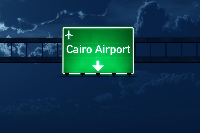 Aeropuerto de El Cairo: traslado privado de llegada y salidaTraslado de llegada: del aeropuerto de El Cairo al hotel o ubicación