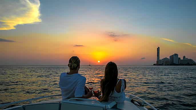 carthagène soirée en bateau au coucher du soleil de 25 heures avec bière gratuite