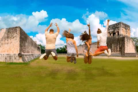 From Cancun/Playa del Carmen: Chichen Itza & Valladolid Tour