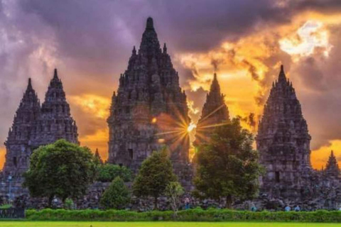 Yogyakarta: Borobudur, Prambanan Sunset & Merapi Lava View