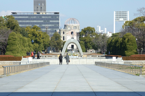 Hiroshima &amp; Miyajima UNESCO 1 dag bustourVanaf JR Hiroshima Station (zonder lunch)