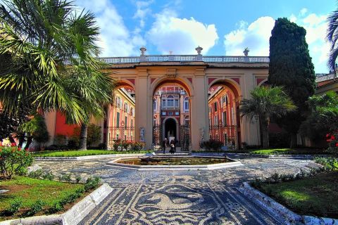 Genoa: Palazzi dei Roll and Palazzo Reale Guided Tour