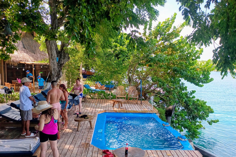 Rosario Islands: 5 Golden Islands Tour with Encanto Explorer Rosario Islands: 5 Islands Golden Charm Explorer Tour