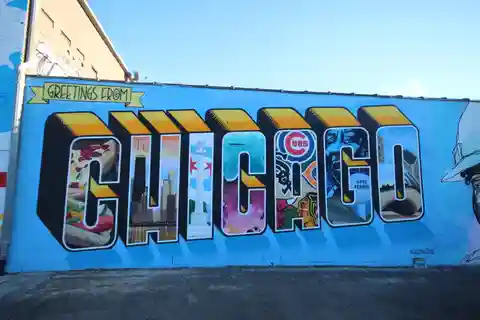 Chicago: Offbeat Guided Street Art Tour