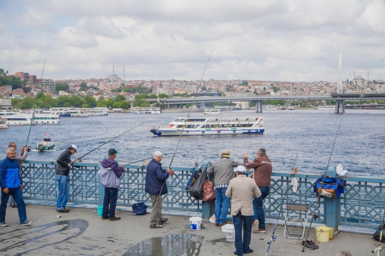 Estambul: crucero de día completo por el Bósforo y tour de comprasEstambul: Todo el día Crucero por el Bósforo y el Tour de compras