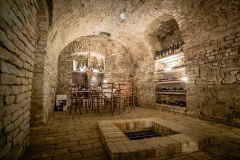 Vienna: Hidden Wine Cellars Tasting Experience
