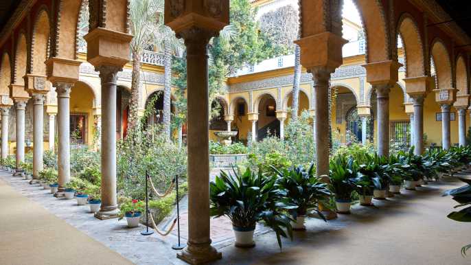 Seville: Las Dueñas Palace Ticket and Audioguide