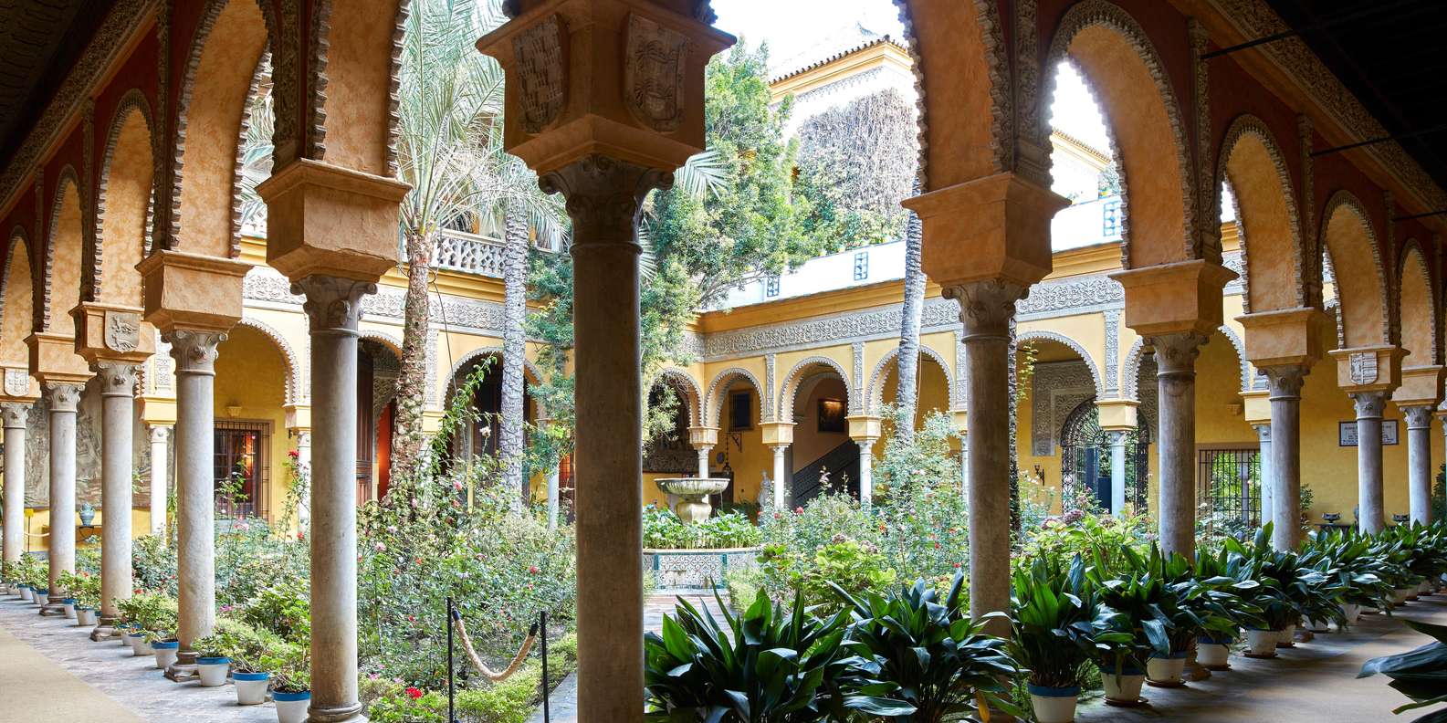 Las Dueñas Palace Entry Ticket and APP Guide