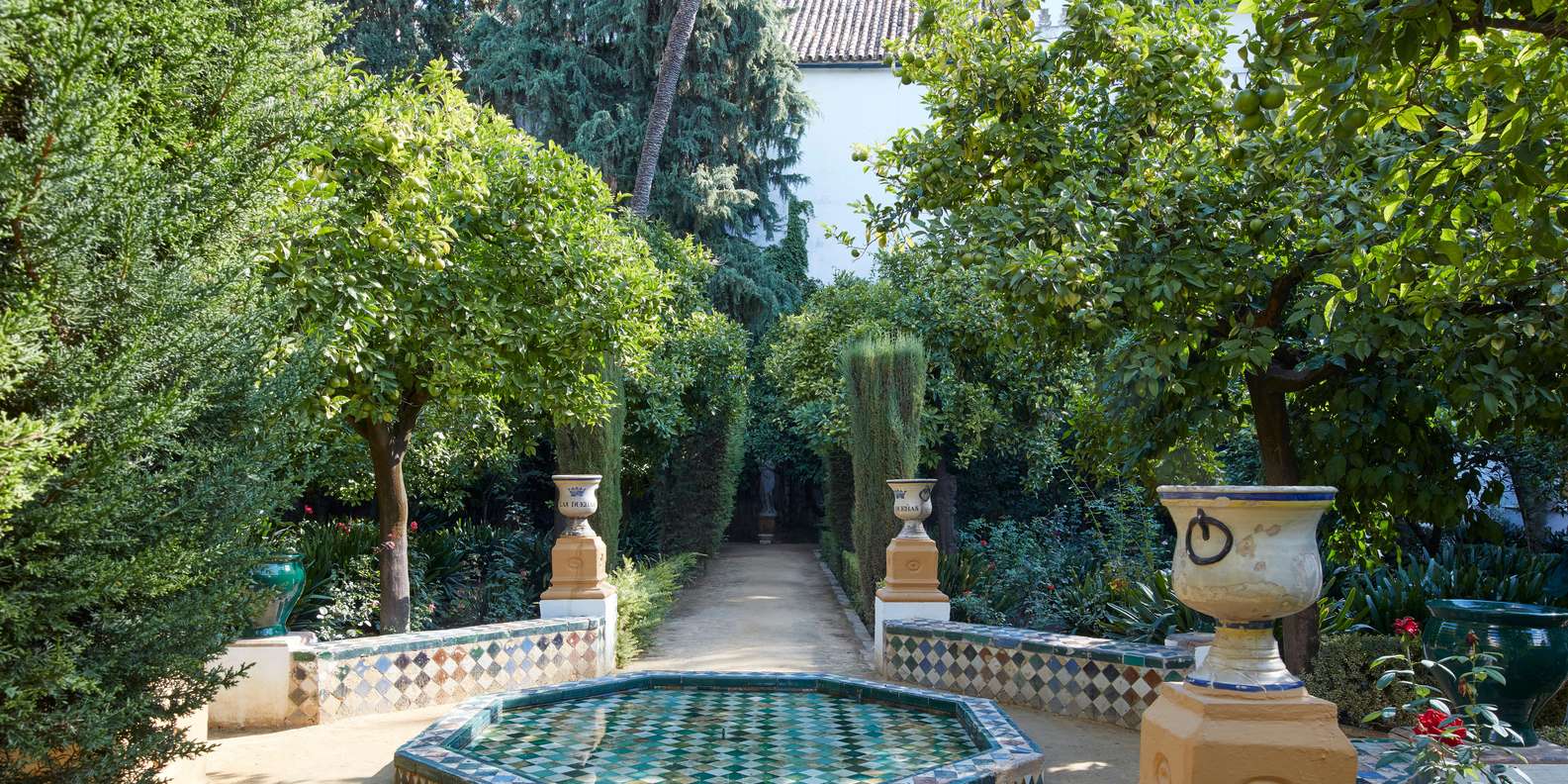 Las Dueñas Palace Entry Ticket and APP Guide