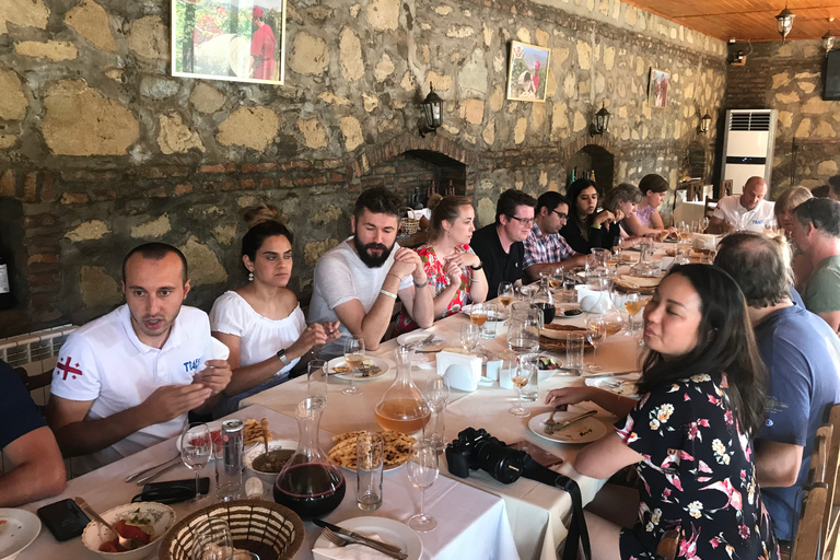 Kahketi Excursión de un día con cata de vinos y almuerzo