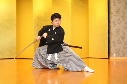 Kyoto : Samurai Kenbu Show, une danse traditionnelle au sabreBillet normal - Samurai Kenbu Show & Mini-expériences