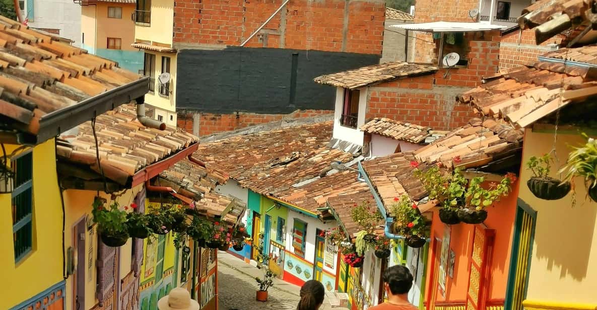 From Medellín: Guatape Rock and Coffee Farm Tour