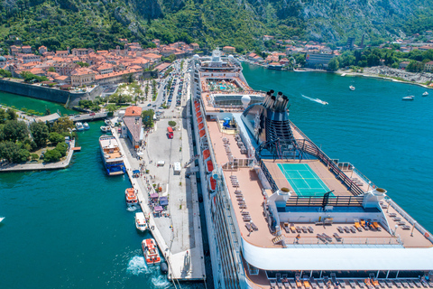 Kotor: tour turístico en autobús con paradas libres y tour a pieKotor: autobús turístico con paradas libres y recorrido a pie