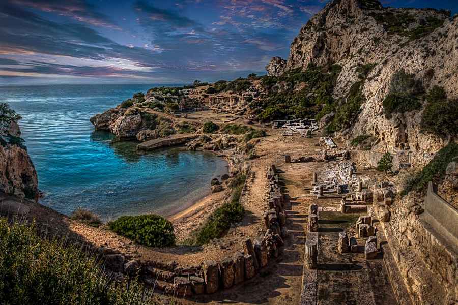Von Athen aus: Privat Korinth und Hera-Tempel, Blauer See. Foto: GetYourGuide
