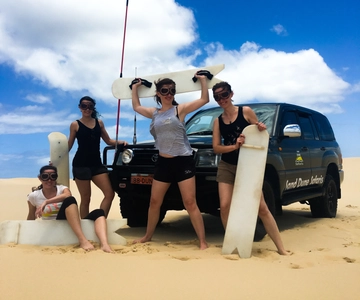 Port Stephens: Sandboarding & Sandsurfing com transfer 4WD