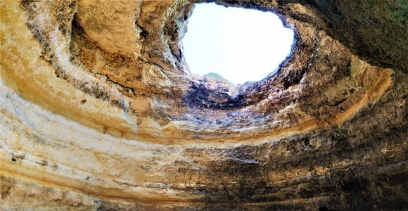 From Vilamoura: 2.5-Hour Benagil Cave and Dolphins Boat Tour