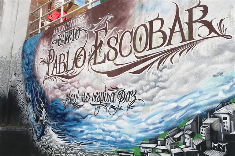 Medellín: Full Day Private Pablo Escobar Tour incl. Guatape