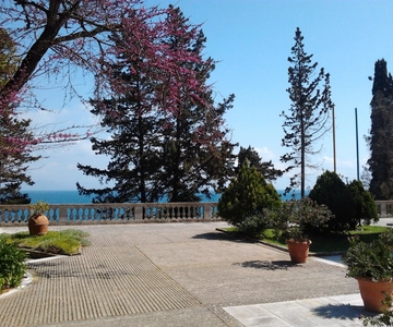 Corfu: Achilleon Palace and Kanoni Private Tour