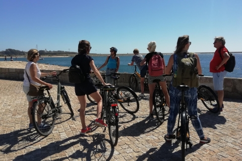 Porto: City Highlights 3-godzinna wycieczka rowerowa z przewodnikiem elektrycznymPorto podkreśla E-Bike Tour w języku hiszpańskim