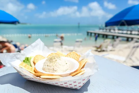 Seafood and Seaport Walking Tour with 5 Tastings
