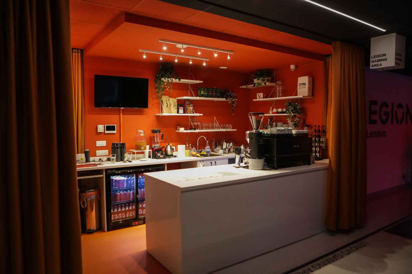 Bucharest: Family VR Adventure with Refreshments