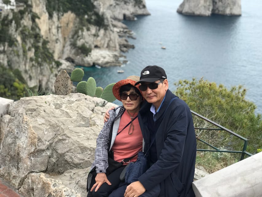 Tour indimenticabile di Capri con coach convertibile speciale - Housity