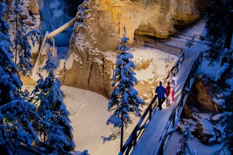 Banff: Johnston Canyon Evening Icewalk