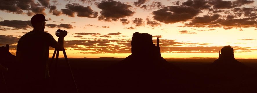 Monument Valley: 3-Hour Sunset Tour with Navajo Guide