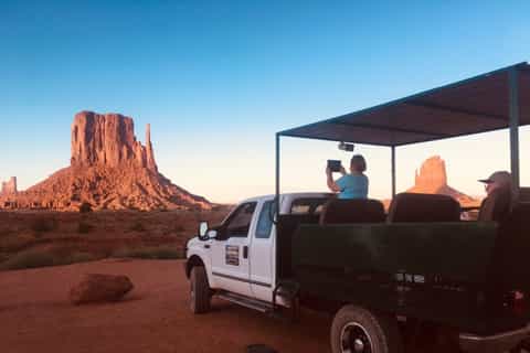 Monument Valley: 2.5-Hour Tour with Backcountry Access
