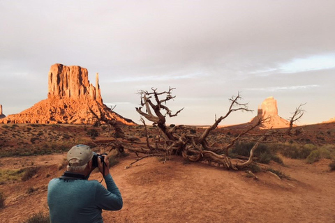 Monument Valley: tour di 3 ore all'alba con guida Navajo