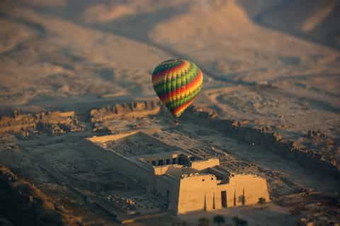 Lúxor: paseo en globo aerostático al amanecer