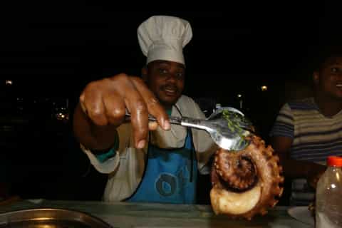Stonetown: Food Markets and Street Food Walking Tour