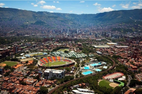 Medellín: Private Stadtrundfahrt mit dem Hubschrauber