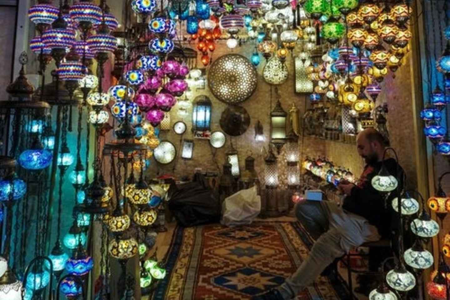 Istanbul: Guided Topkapi and Grand Bazaar with Small Group
