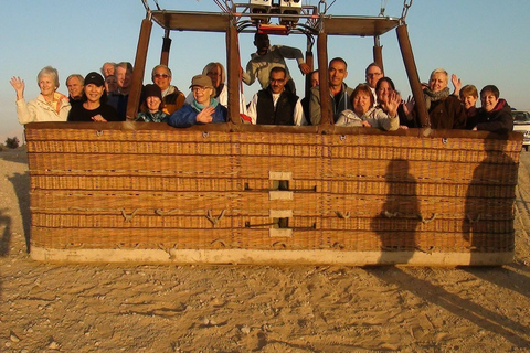 Lúxor: paseo en globo aerostático al amanecerOpción estándar